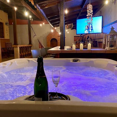 3-Bedroom Villa With A Jacuzzi Noord Exterior foto